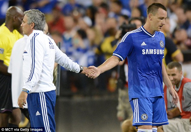 Jose Mourinho khi còn huấn luyện Chelsea. Ảnh: Getty terry mourinho
