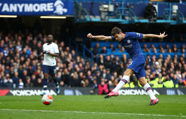 Cú sút đẹp mắt của Alonso. Ảnh: getty truc tiep chelsea tottenham