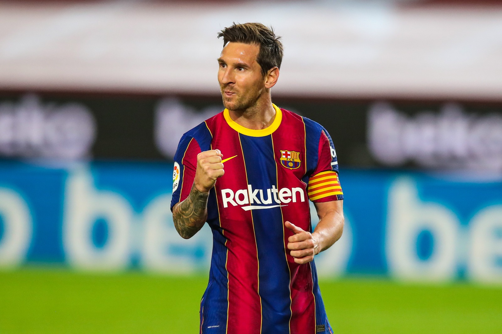 Messi thừa nhận hy sinh bản thân vì tập thể | La Liga