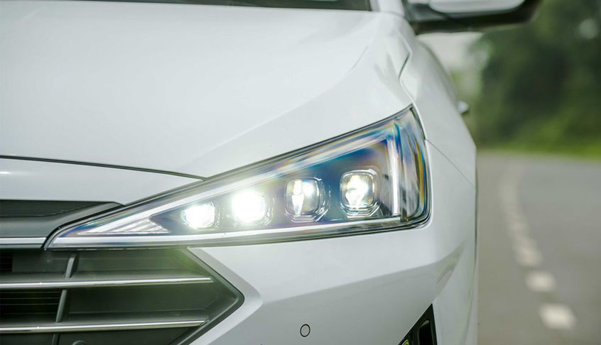 Đèn trước xe Huyndai Elantra 2020