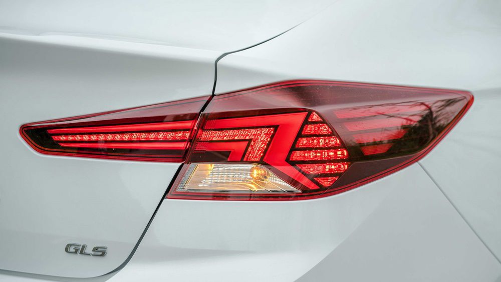 Đèn hậu xe Huyndai Elantra 2020
