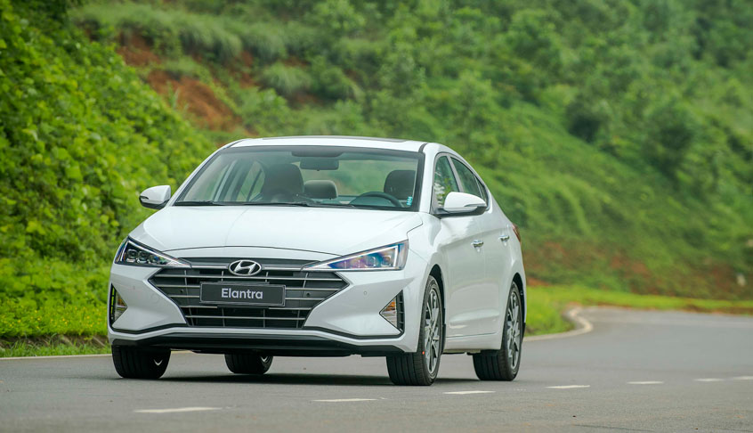 Phần đầu xe Huyndai Elantra 2020