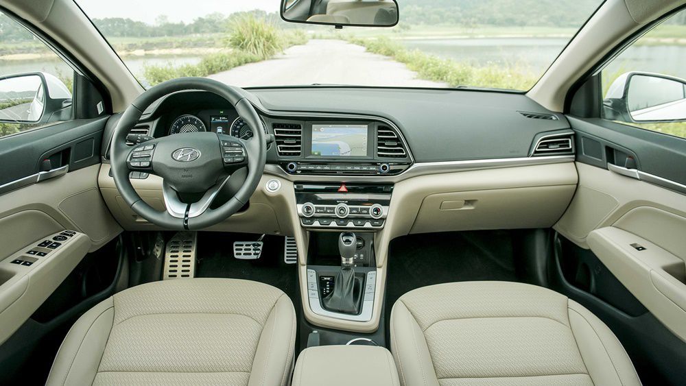 Taplo của xe Hyundai Elantra có thiết kế thân thiện với người dùng