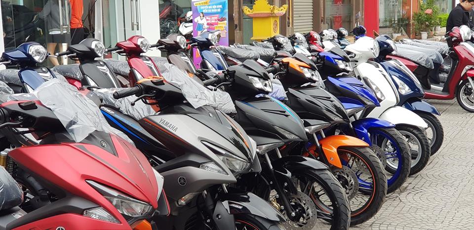 Giá xe máy Yamaha tháng 8 giảm mạnh bang gia xe may Yamaha 2019 moi nhat tai dai ly