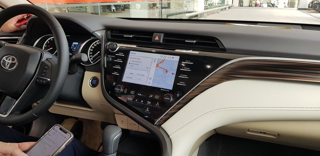 Khoang lái của Toyota Camry 2019 Khoang lái của Toyota Camry 2019 d