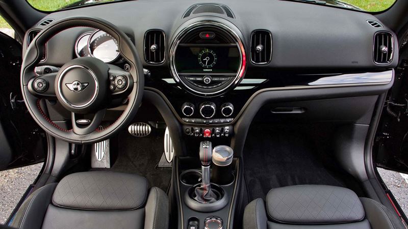 Nội thất khoang lái Mini Cooper Countryman 2019 có nhiều đột phá bang gia xe o to Mini Cooper tai dai ly
