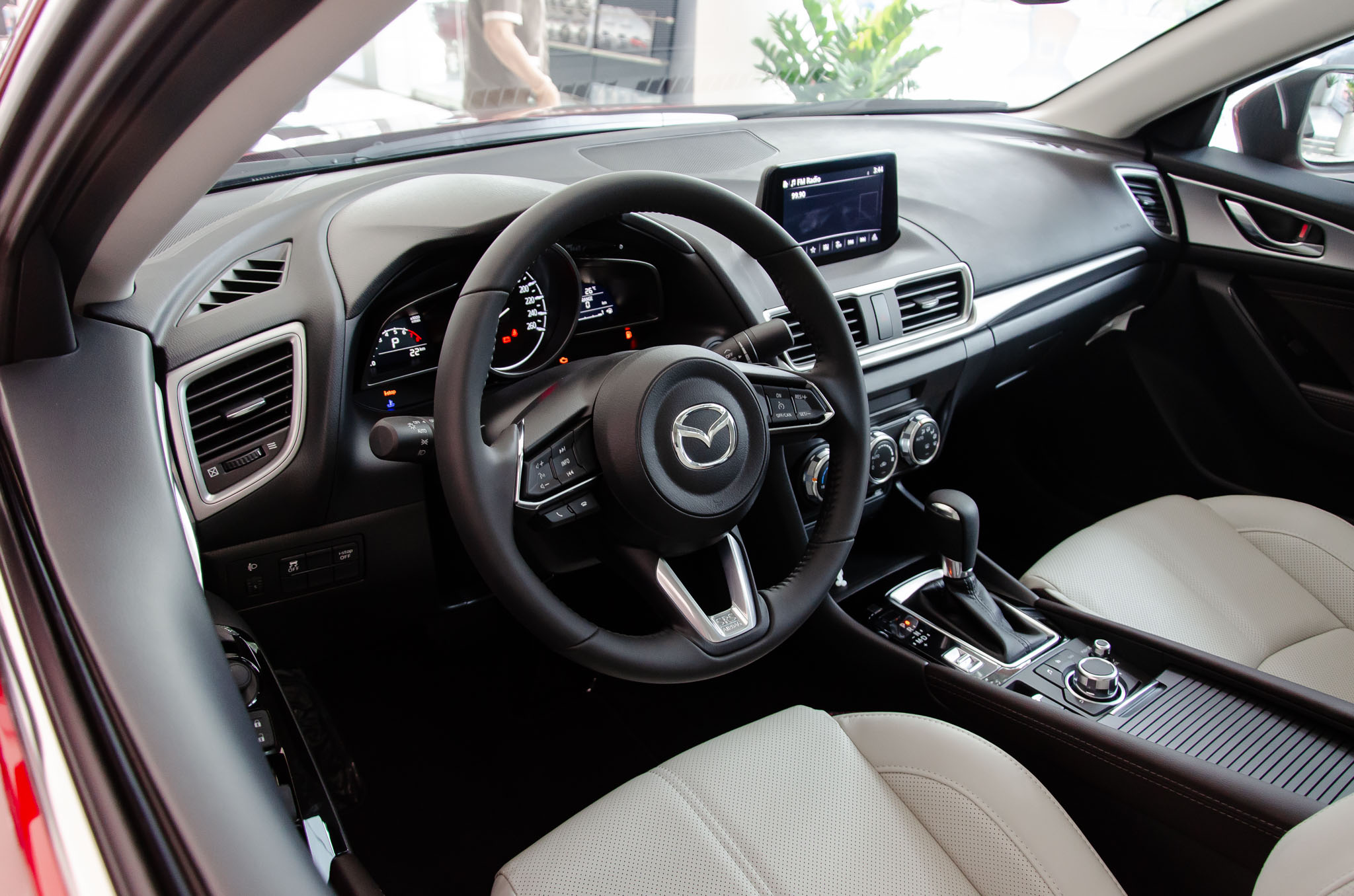 gia xe mazda 3 giam gia soc 70 trieu dong