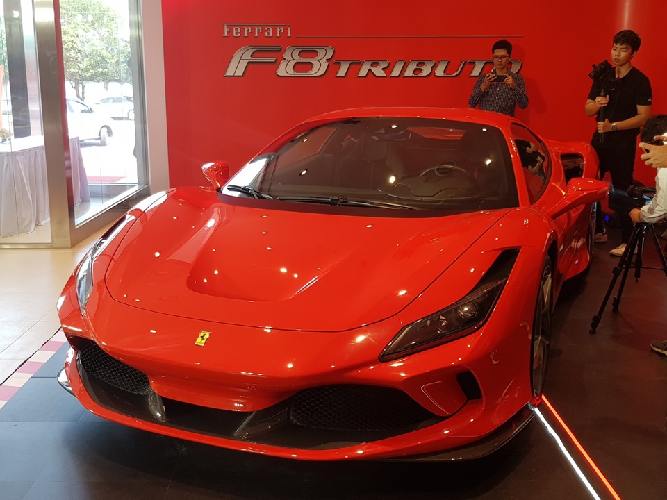 Showroom Ferrari tai Viet Nam