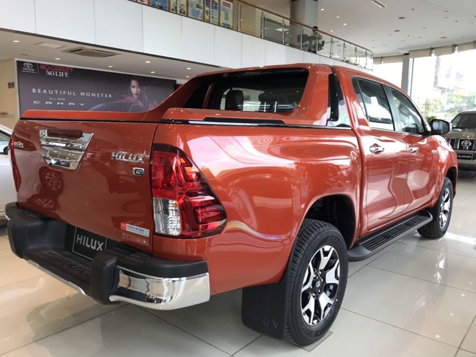 Chi tiết giá lăn bánh Toyota Hilux 2020, thông số kỹ thuật xe và đánh giá xe Toyota Hilux mới nhất.