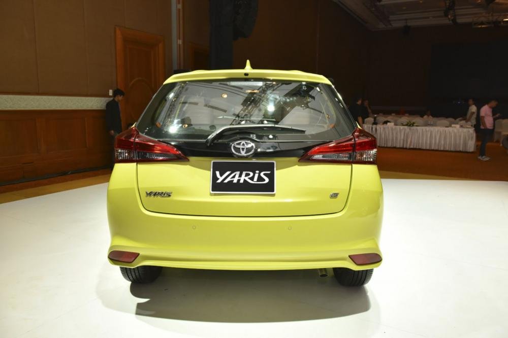 Chi tiết giá lăn bánh Toyota Yaris 2020, thông số kỹ thuật xe và đánh giá xe Toyota Yaris mới nhất.