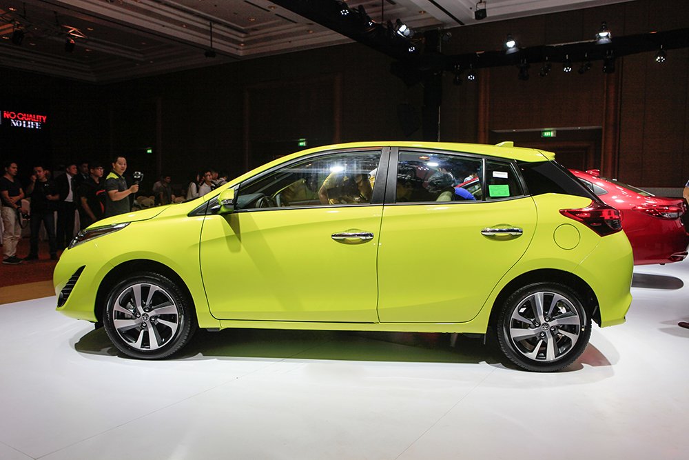 Chi tiết giá lăn bánh Toyota Yaris 2020, thông số kỹ thuật xe và đánh giá xe Toyota Yaris mới nhất.
