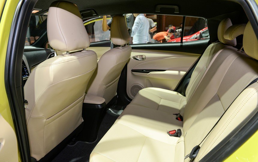 Chi tiết giá lăn bánh Toyota Yaris 2020, thông số kỹ thuật xe và đánh giá xe Toyota Yaris mới nhất.