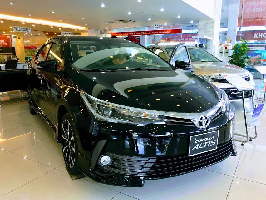 gia xe Toyota Corolla Altis