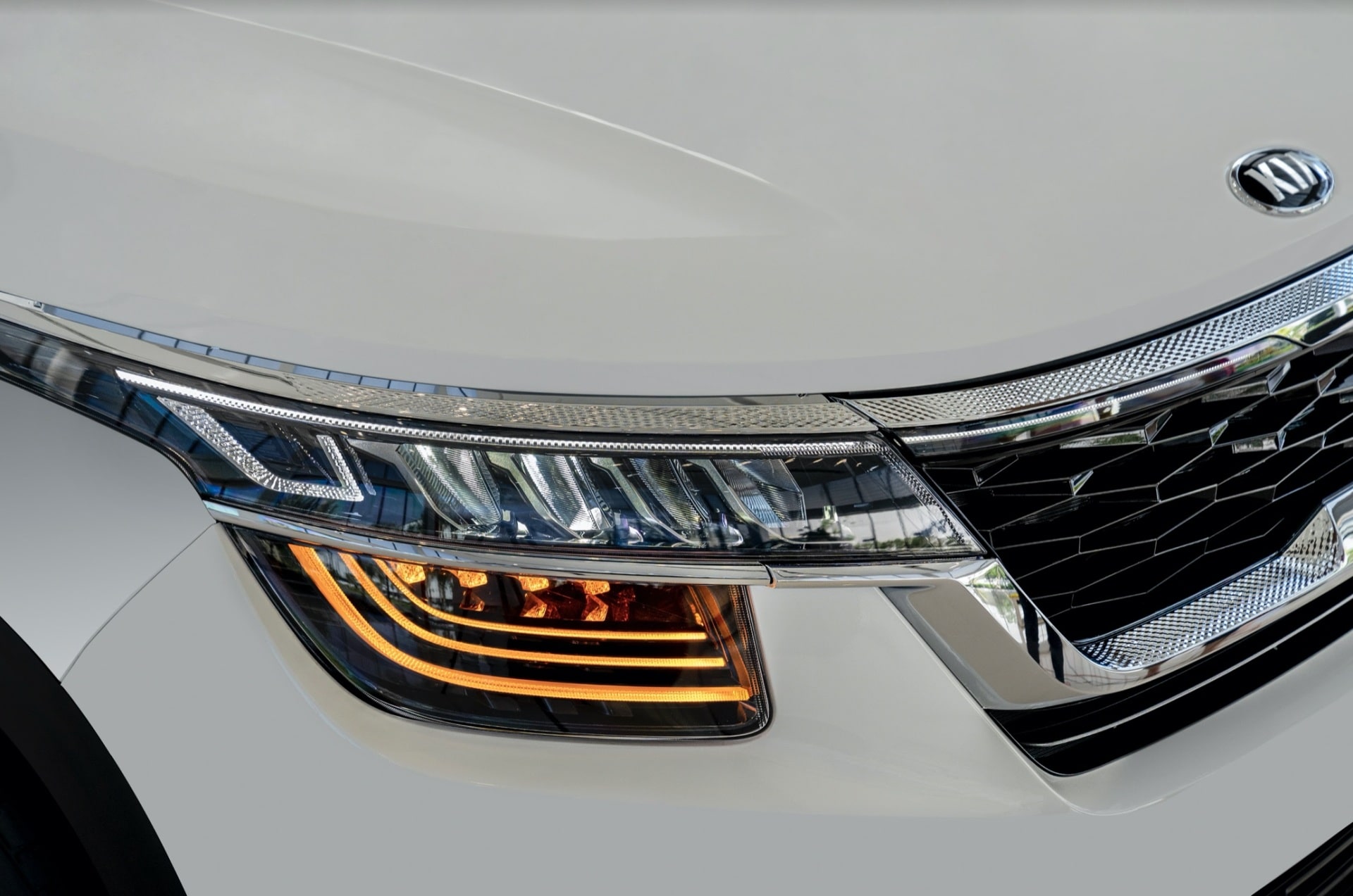 Cụm đèn trước Kia Seltos