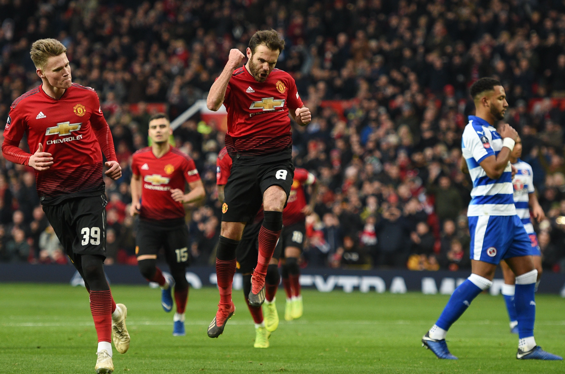 MU có được chiến thắng nhưng chơi không tốt MU vs Reading, MU, Lukaku, Solskjaer, Sanchez