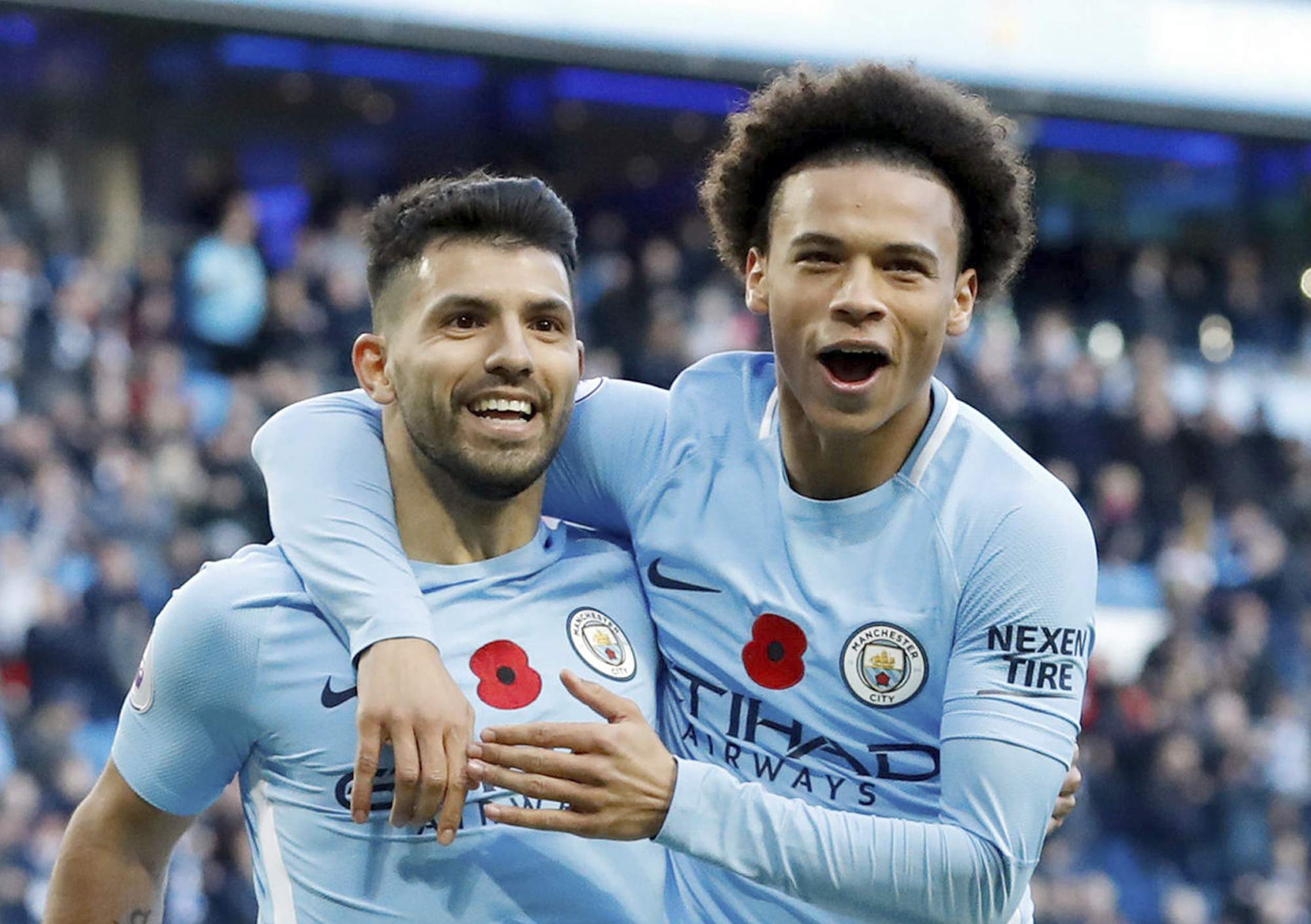 Man City bị cáo buộc là cố tình để cỏ cao trong trận gặp Liverpool Man City, Liverpool, Guardiola, Aguero, Salah, Ngoại hạng Anh