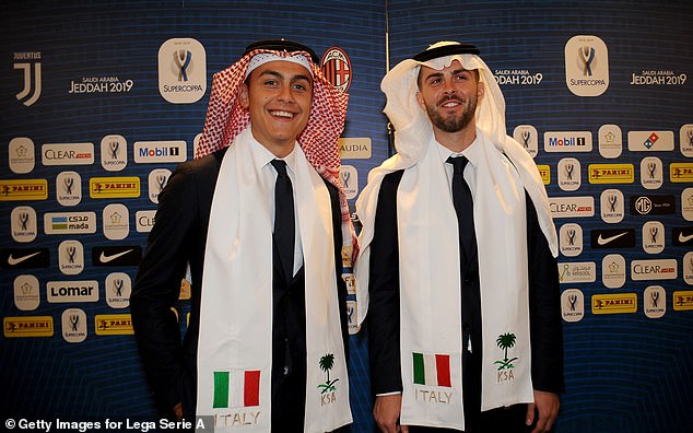 Dybala và Pjanic chụp ảnh với nhà tài trợ Ronaldo, Juventus vs Milan, Juventus, Nhận định Juventus vs Milan