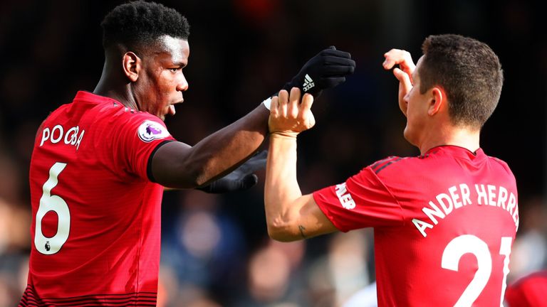 Pogba có 2 bàn thắng trong trận thắng Fulham Solskjaer, Pogba, Pogba Solskjaer, Man United, Fulham 0-3 Man United, MU, quỷ đỏ, Old Trafford, NHA,