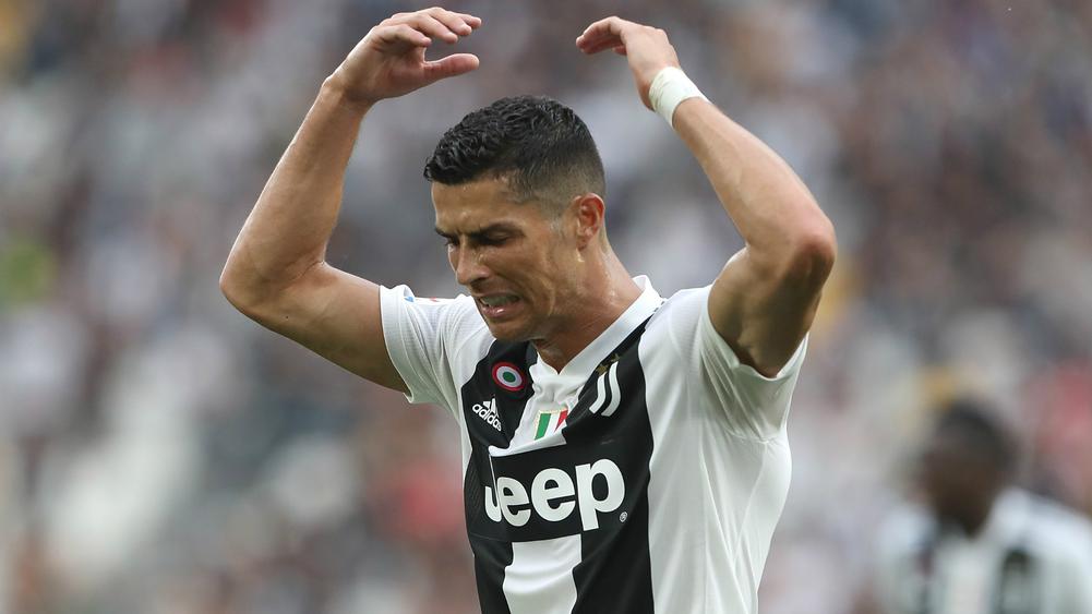 Ronaldo tỏ ra không vừa ý với HLV Allegri Allegri, HLV Allegri, Juventus, Allegri từ chức, ronaldo,Juventus loạn, Champions League, Bà đầm già, Juventus vs Atletico