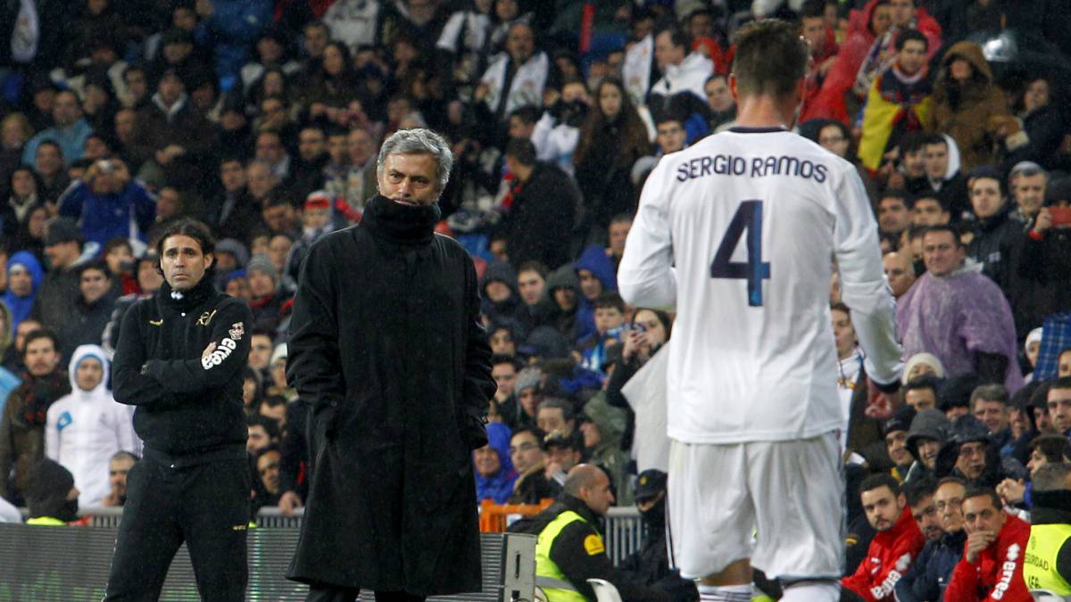 Mourinho không kiểm soát được phòng thay đồ Real Madird, Zidane, Mourinho, Zidane Real, Mourinho real, zidane mourinho, vì sao real chọn zidane, zidane tốt hơn mourinho