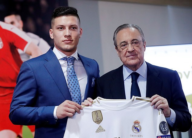 Jovic chính thức tới Real Ronaldo, Jovic, cristiano ronaldo, luka jovic, jovic ronaldo, real, real madrid, jovic real, ronaldo real