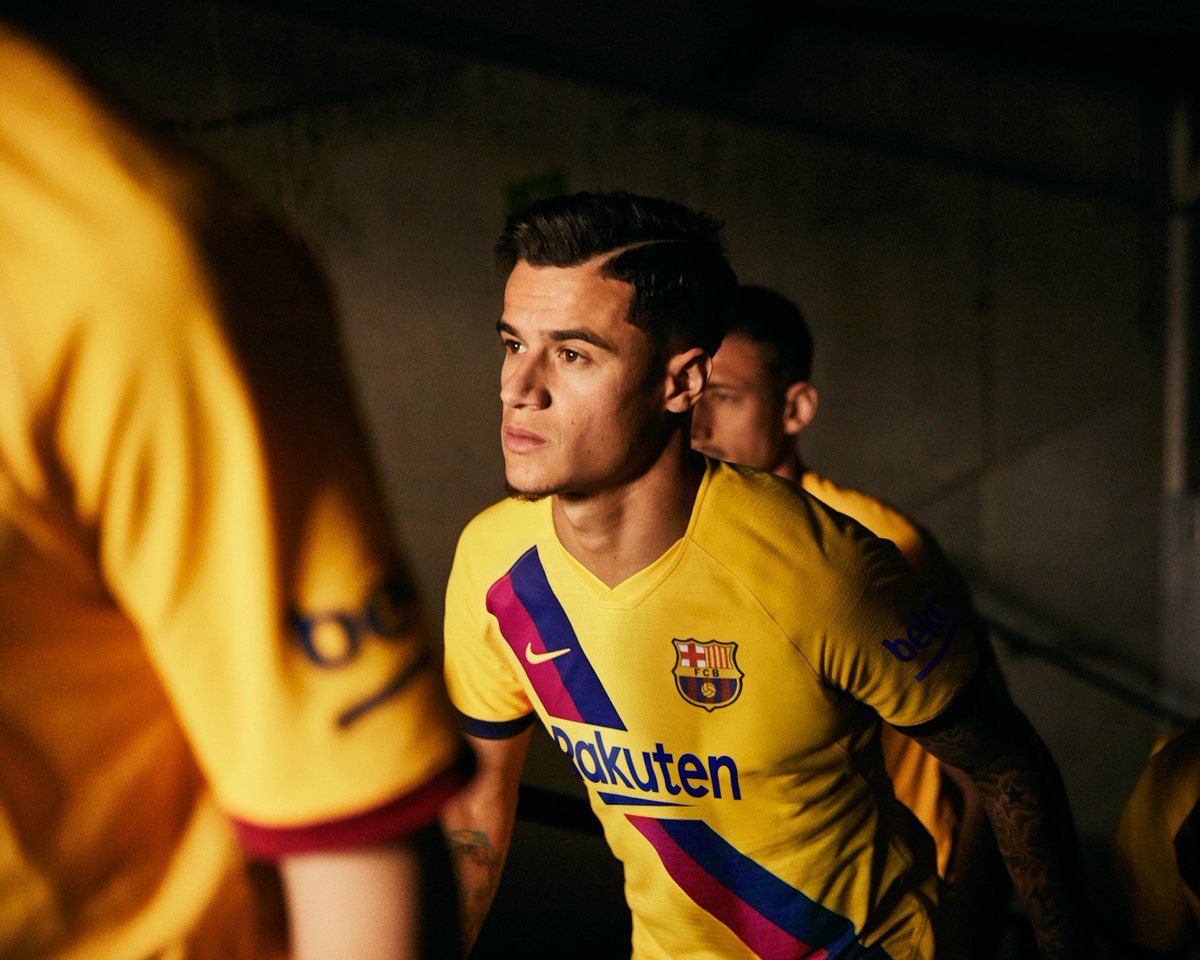 Coutinho xuất hiện trong chùm ảnh áo đấu barca, barcelona, johan cruyff, áo barca, áo sân khách barca, la masia, clb barca, clb barcelona, lịch sử barca