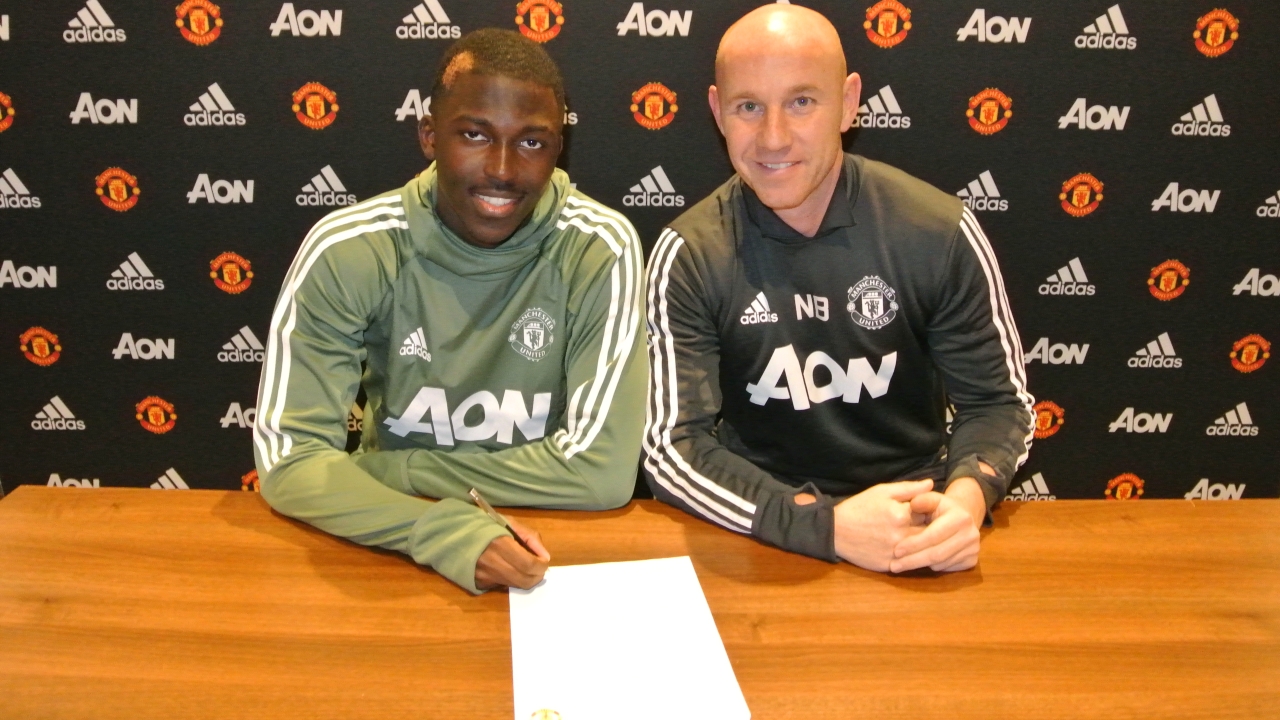 Aliou Traore ký hợp đồng với MU MU, tin tức MU, Man Utd, Bóng đá, Ngoại hạng Anh, Chuyển nhượng MU, Chuyển nhượng 2018, tin tức chuyển nhượng
