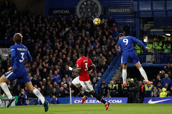 Tình huống Morata đánh đầu ghi bàn cho Chelsea Chelsea vs MU, kết quả bóng đá, kết quả bóng đá Ngoại hạng Anh