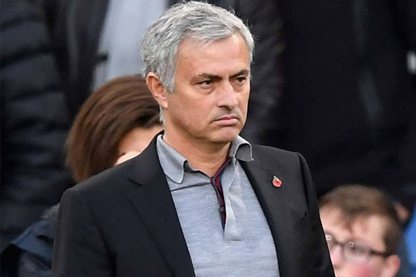 HLV Mourinho cần bổ sung thêm 4 cầu thủ ở phiên chợ tháng Giêng tới HLV Mourinho cần bổ sung thêm 4 cầu thủ ở phiên chợ tháng Giêng tới