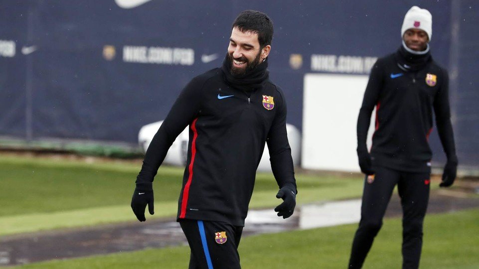 Barca đã thông báo Turan tới CLB Istanbul Basaksehir FK Barca đã thông báo Turan tới CLB Istanbul Basaksehir FK