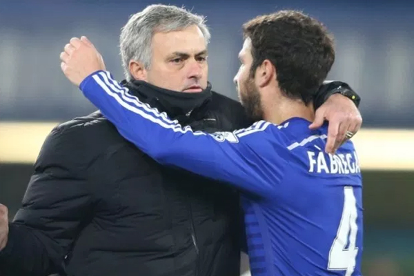 Cesc và HLV Mourinho nhiều lần đối đầu, họ cũng từng là thầy trò! chung kết FA Cup, Chelsea vs MU, HLV Mourinho, Cesc Fabregas