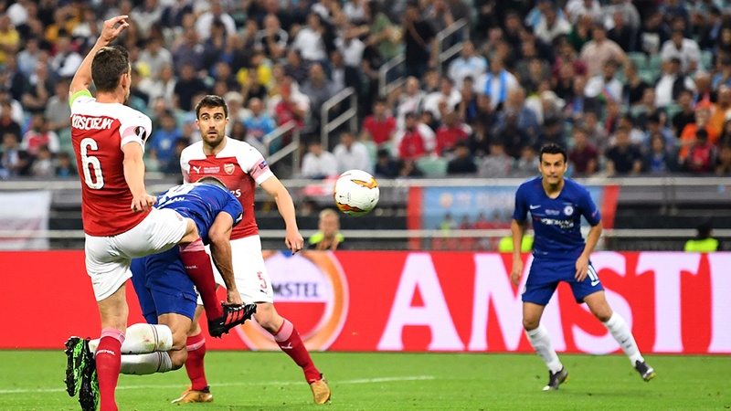 Pha đánh đầu tầm thấp của anh không cho thủ thành Arsenal cơ hội cản phá kết quả Europa League, kết quả Chung kết C2, Chelsea 4-1 Arsenal, ket qua ck c2, Arsenal, Chelsea