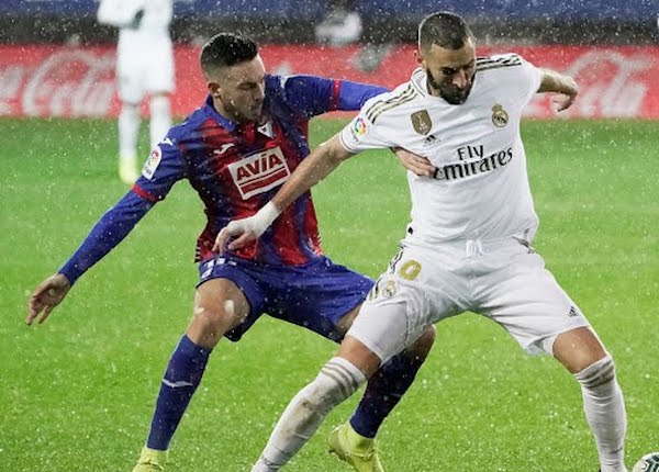 Benzema lập cú đúp vào lưới Eibar. Ảnh: Google Eibar 0-4 Real Madrid, kết quả la liga, tỉ số eibar 0-4 real madrid, kết quả bóng đá