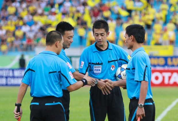 Các trọng tài ngoại điều hành trận đấu tại V-League 2019 những mùa trước Trọng tài, Trọng tài ngoại, Vleague 2019, trụ hạng, Khánh Hòa, HAGL