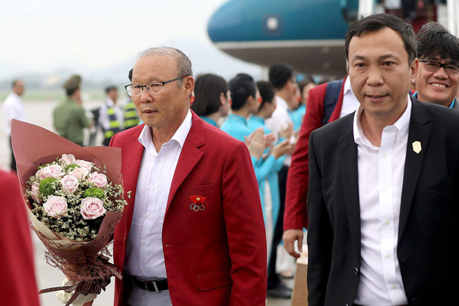 HLV Park Hang-seo là thần tài của bóng đá Việt Nam. Ảnh: Sports Seoul HLV Park Hang-seo, Sports Seoul, báo Hàn Quốc, VFF, hợp đồng