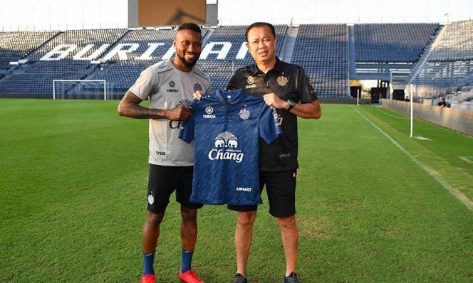 Samson bị Buriram thanh lý chỉ sau một tháng Hoàng Vũ Samson, Hà Nội FC, V.League, tin hot bóng đá, tin bóng đá, Ronaldo, Pogba, Barca