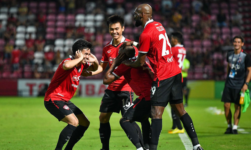 Muangthong đặt mục tiêu vô địch mùa giải tới