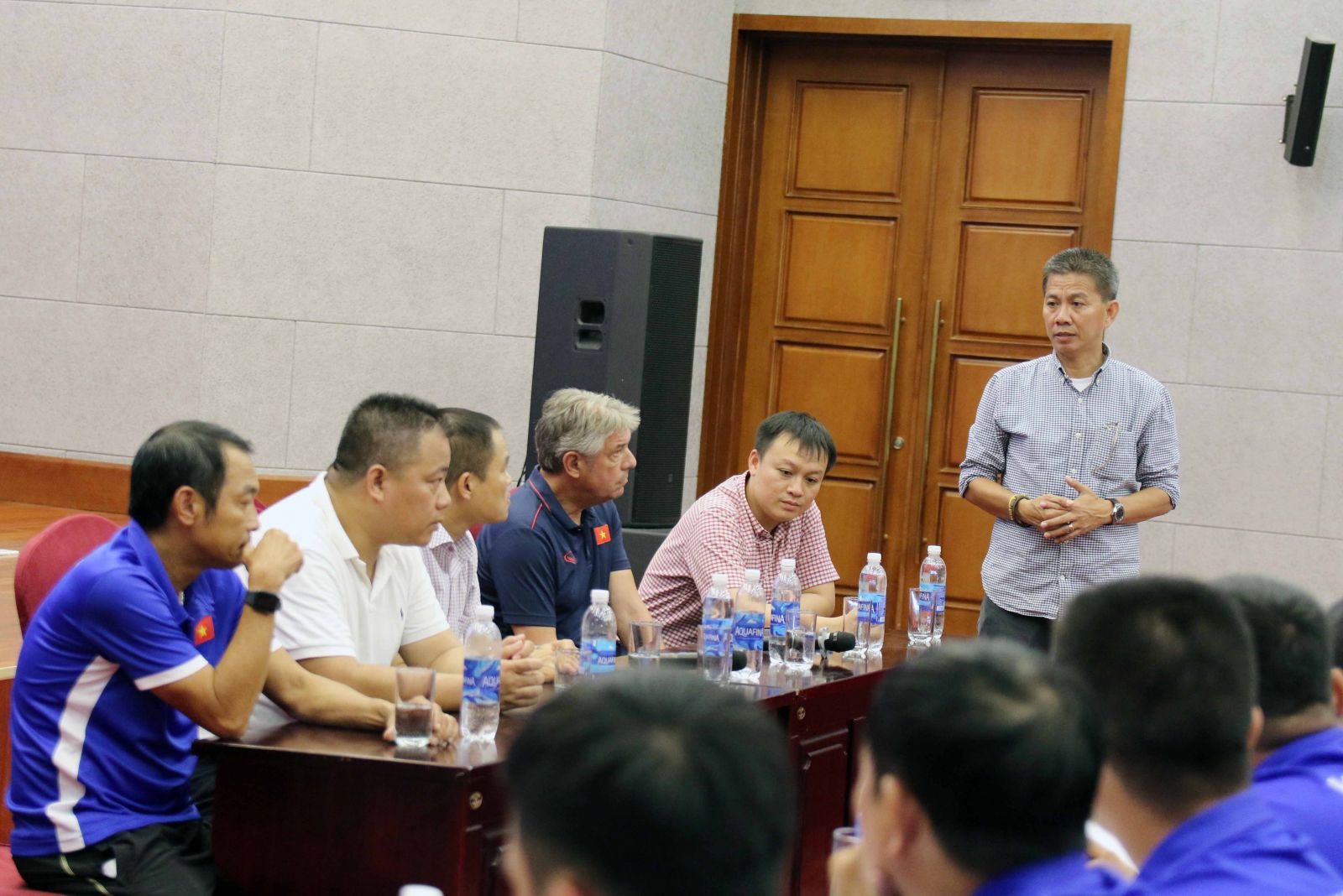HLV trưởng Hoàng Anh Tuấn cảm ơn sự quan tâm, tạo điều kiện thuận lợi của lãnh đạo VFF đối với hai đội tuyển trẻ.