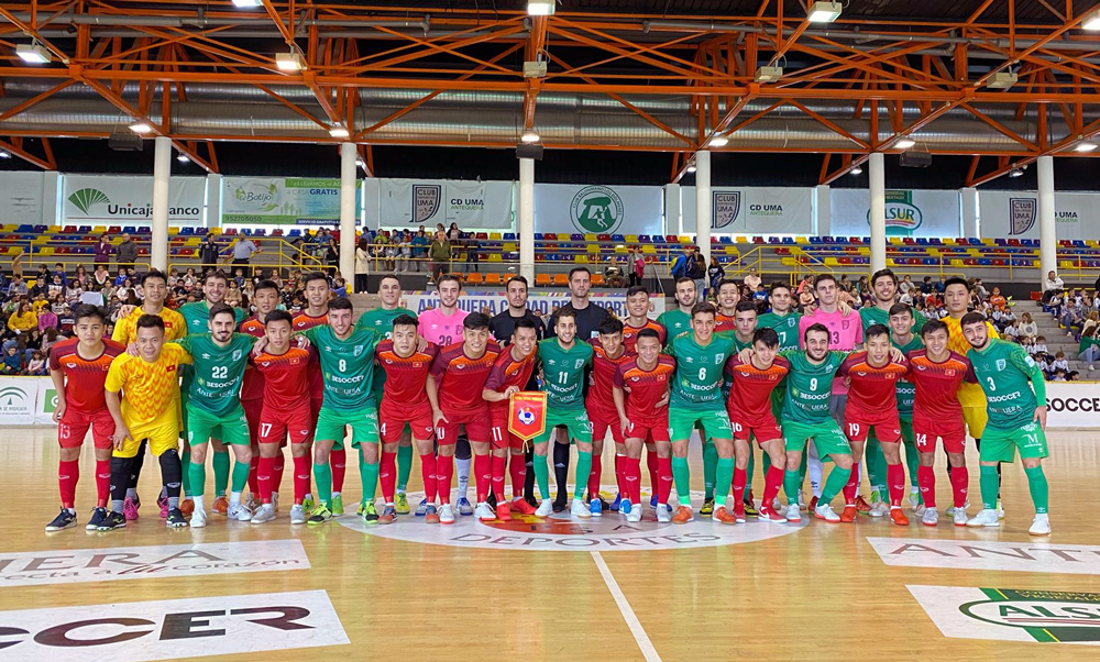 Tuyển Việt Nam để thua 1-3 ở trận giao hữu đầu tiên. dt futsal viet nam thua tren dat tay ban nha
