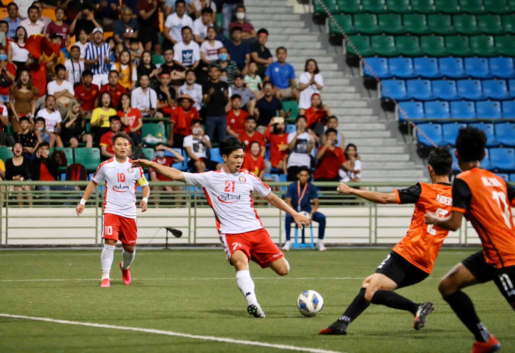 Công Phượng - Phi Sơn thi đấu ăn ý trong màu áo TP.HCM. danh sach dt viet nam tai vong loại world cup 2022