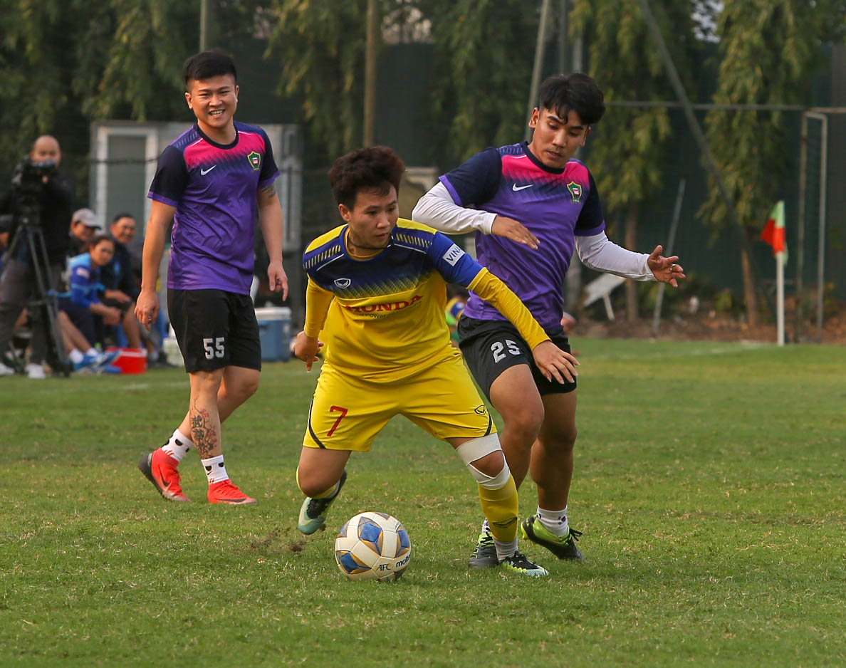 Tuyển nữ Việt Nam thua đậm trước thềm play-off Olympic.