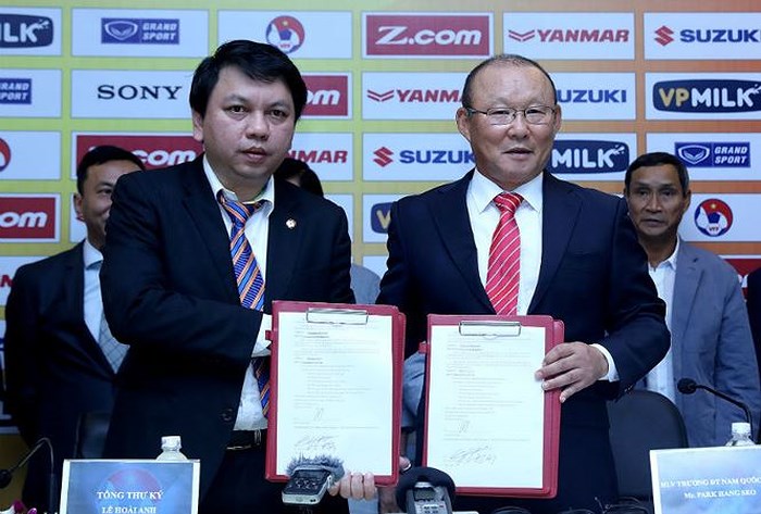 Park Hang seo vietnam national team contract
