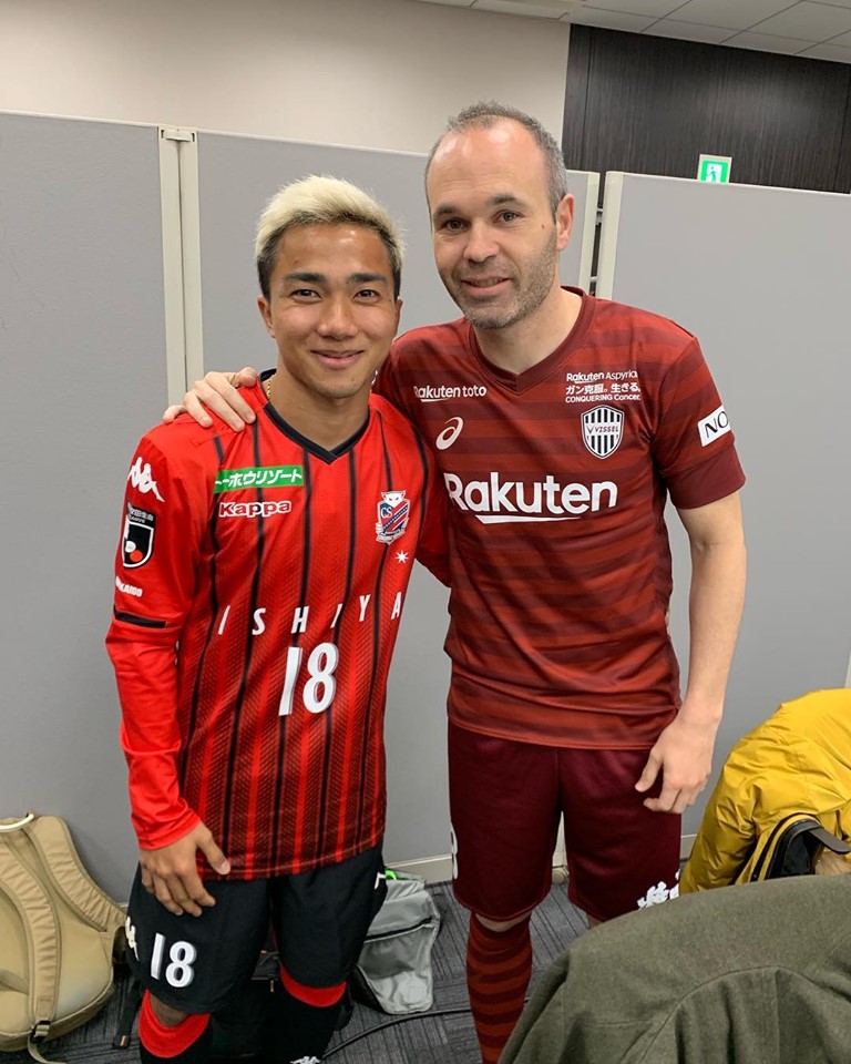 chanathip and iniesta