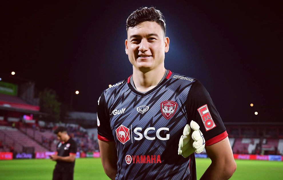 Van Lam has played in all Muang Thong United matches in the Thai League this season.