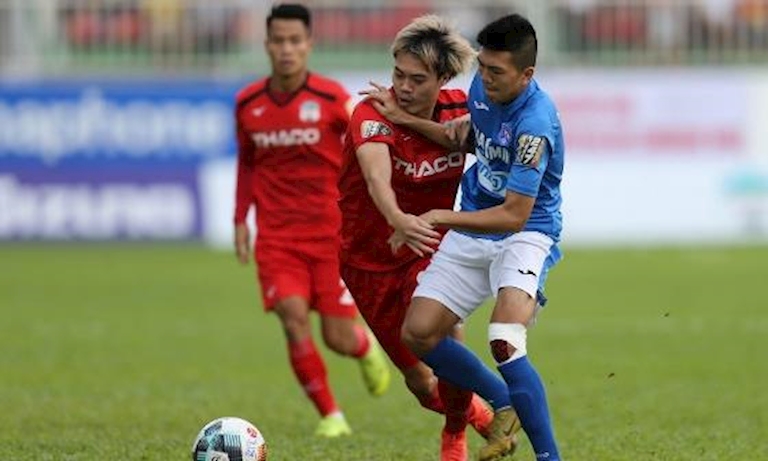 Văn Toàn liên tục đi bóng khéo léo làm khổ hàng thủ của Than Quảng Ninh V-League 2019, HAGL, Van Toan, Cong Phuong, Vua phá lưới V-League