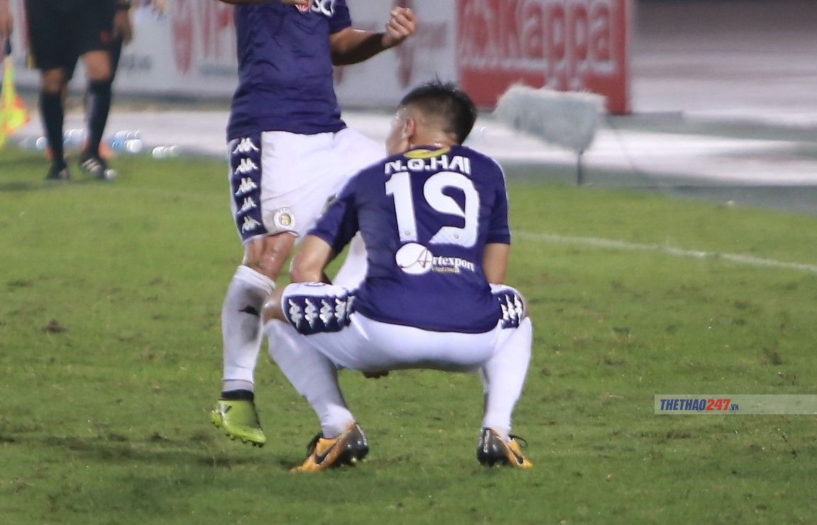 Quang Hải gây sốt với pha ăn mừng mang phong cách Ronaldo. Ảnh: Ngọc Bảo Vòng 6 V-League, vong 6 vleague, V-League, vleague, Hà Nội vs Hải Phòng