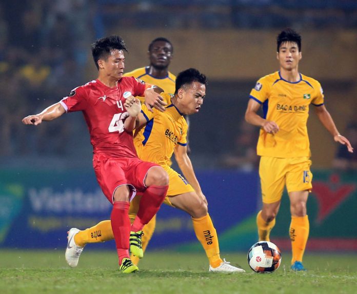 Viettel và SLNA có thể bị phạt vì CĐV đốt pháo sáng SVĐ Hàng Đẫy, Viettel vs SLNA, Viettel, CĐV đốt pháo sáng