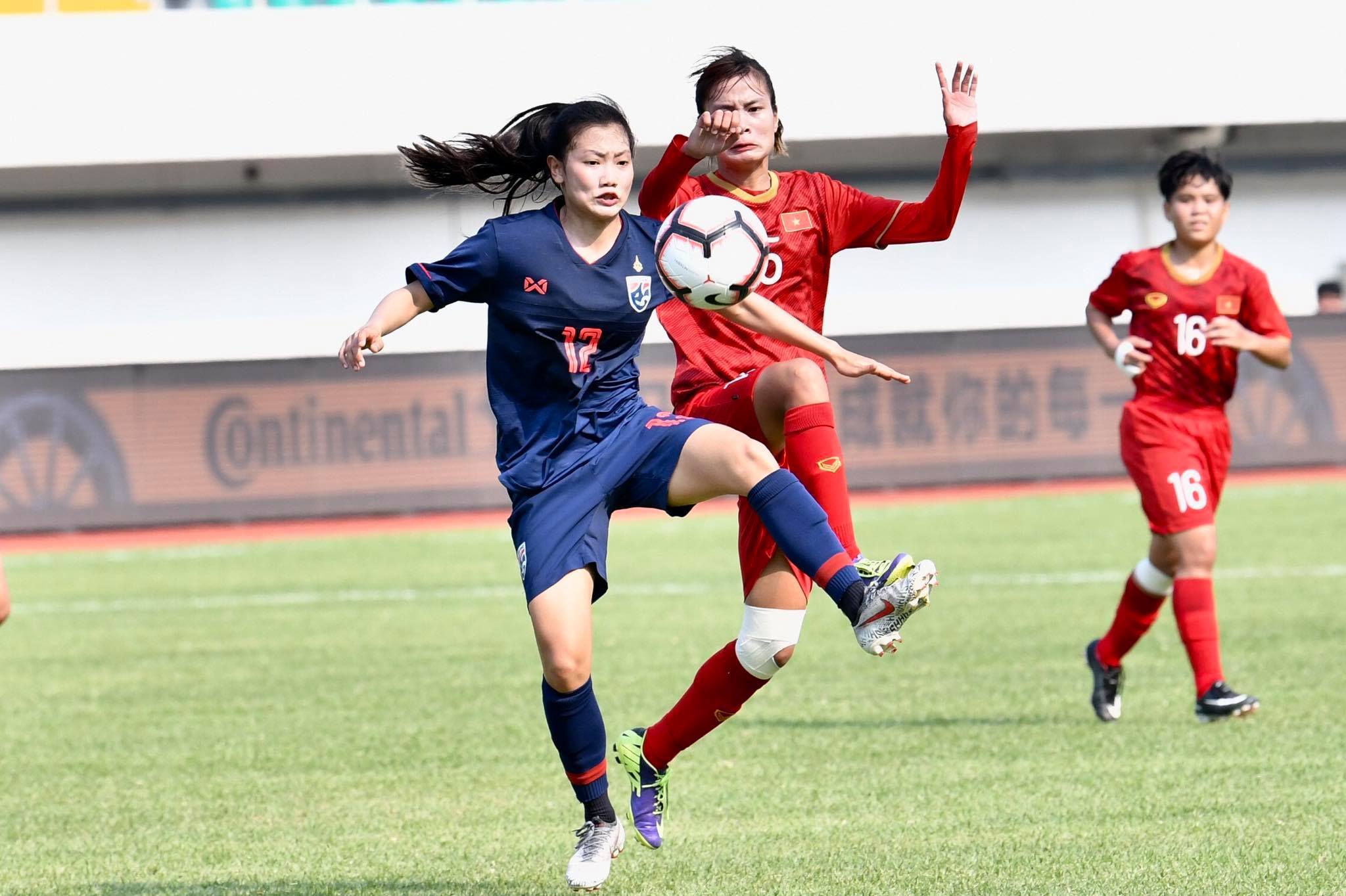Các nữ cầu thủ U19 Việt Nam thi đấu quả cảm trực tiếp U19 nữ Việt Nam vs Thái Lan, việt nam vs thái lan, viet nam vs thai lan