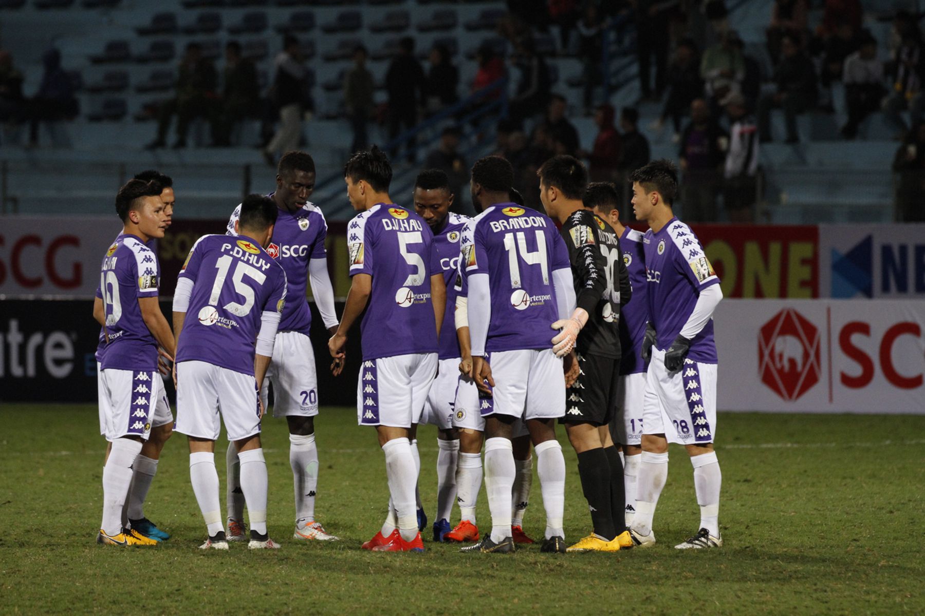 Hà Nội sớm phải chơi thiếu người trong trận đấu này trực tiếp thanh hoá vs hà nội, thanh hoa vs ha noi, trực tiếp Hà nội vs thanh hoá, ha noi fc