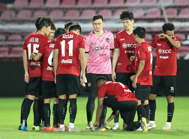 Đặng Văn Lâm và các đồng đội Muangthong United đang trải qua chuỗi trận tệ hại Muangthong United, Đặng Văn Lâm, Thai League